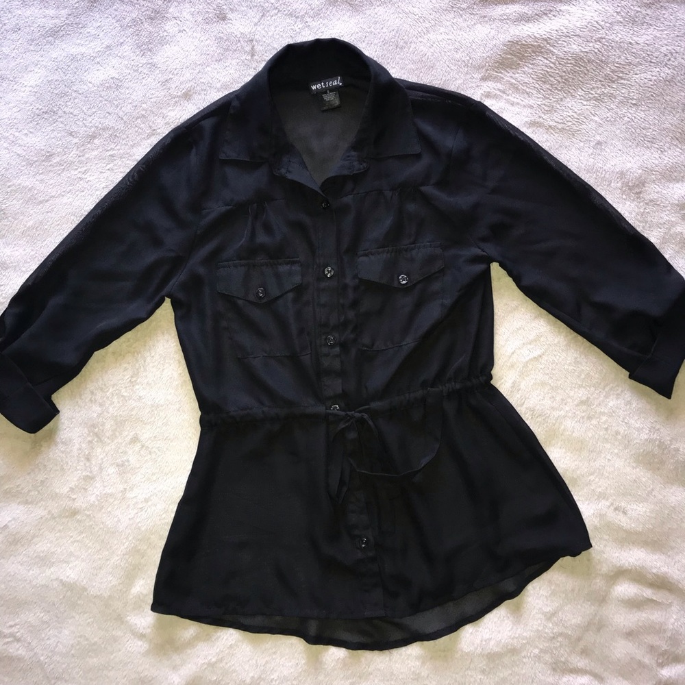 Black wet seal top